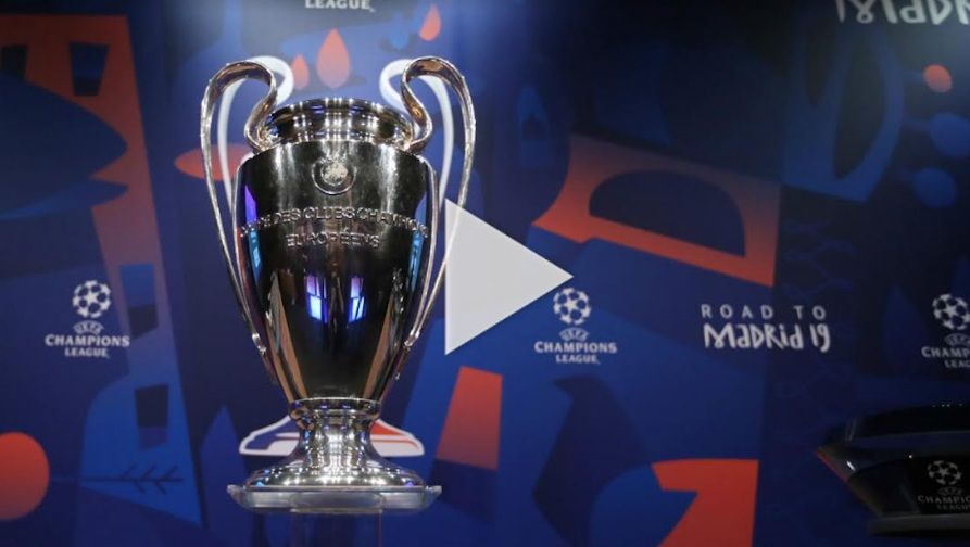 الكأس ذات الأذنين