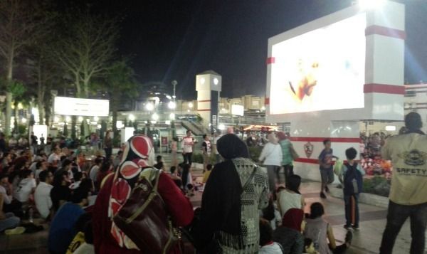 جماهير الزمالك في مقر النادي