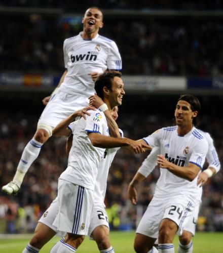 2010-11-07t205243z_01_jmr23_rtridsp_3_soccer-spain_reuters