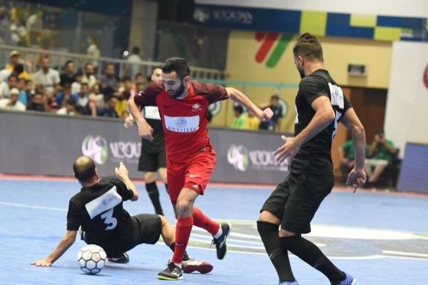 من المنافسة