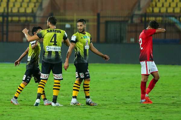 لاعبو المقاولون 