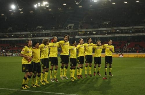 2010-11-07t164148z_01_han17_rtridsp_3_soccer-germany_reuters