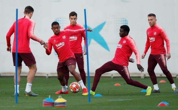 لاعبو برشلونة