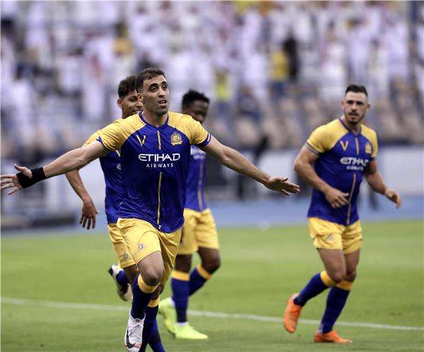 لاعبو النصر 