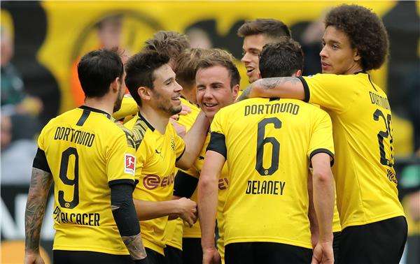 لاعبو بروسيا دورتموند