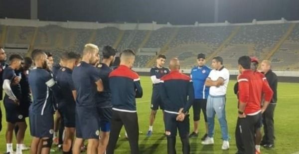 نيبت مع لاعبي الوداد