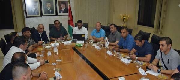 من الاجتماع