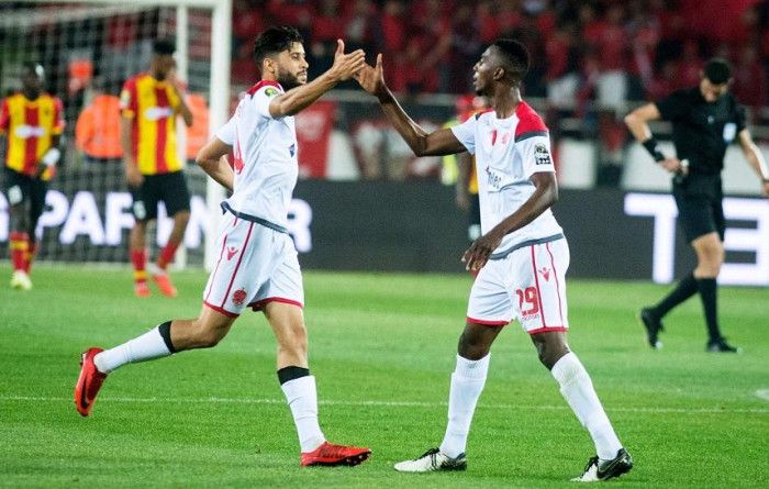 يحيى جبران إلى جانب كومارا من لقاء الذهاب