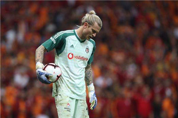  لوريس كاريوس