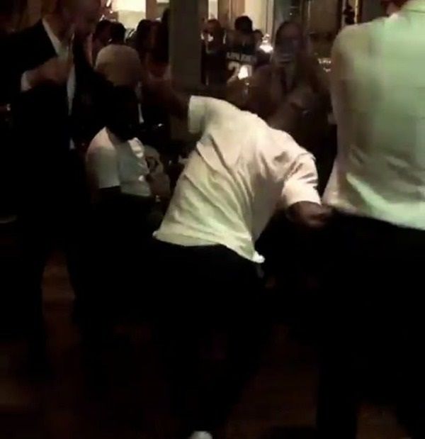 14152796-7087129-Antonio_Rudiger_who_was_seen_hopping_without_his_crutches_as_he_-a-88_1559227363594