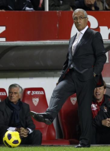 2010-11-08t214558z_01_mdp06_rtridsp_3_soccer-spain_reuters