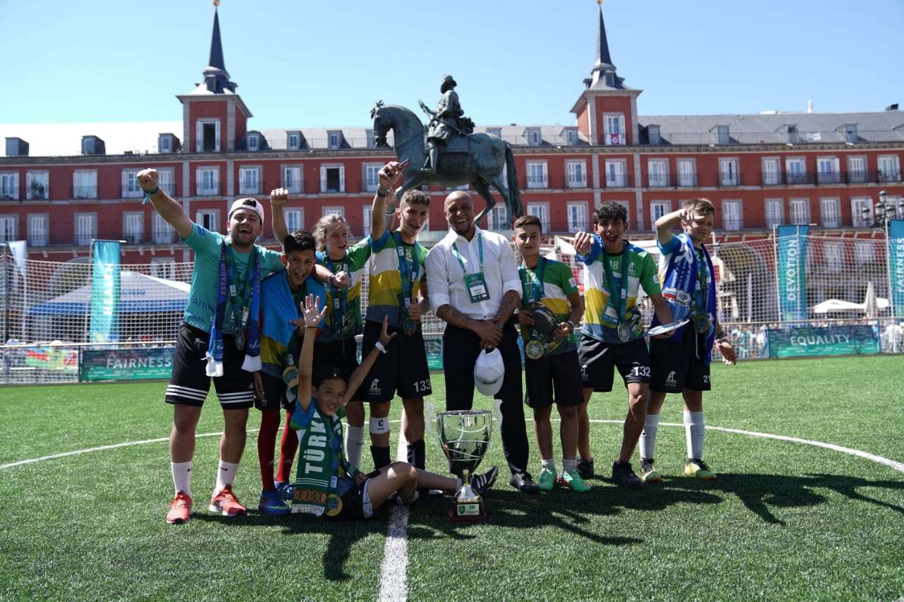 روبرتو كارلوس