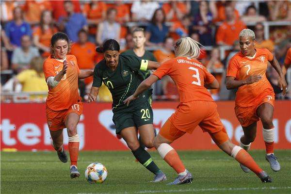 من لقاء هولندا وأستراليا