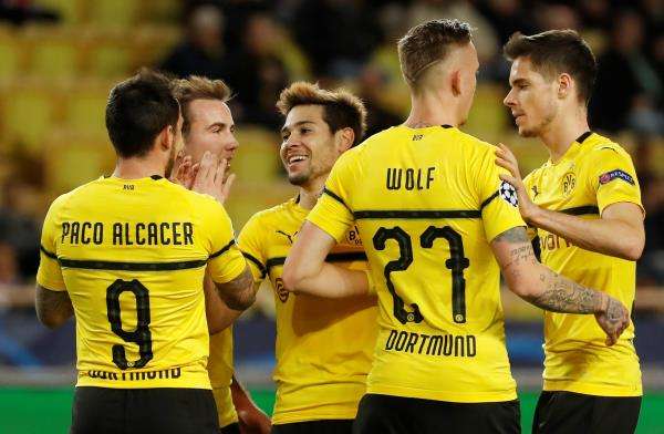 لاعبو بوروسيا دورتموند