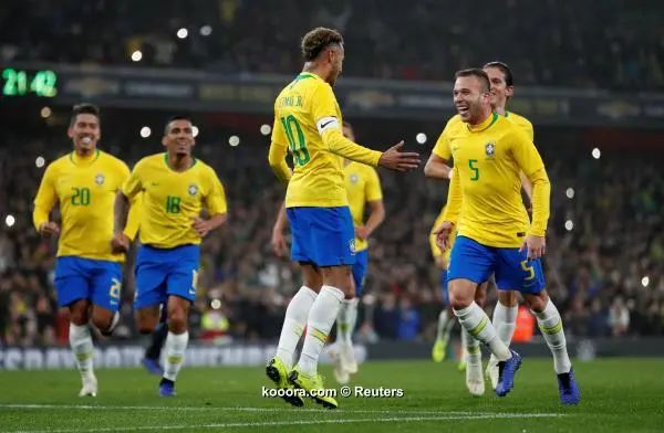 ?i=reuters%2f2018-11-16%2f2018-11-16t214733z_1220971958_rc169419e9e0_rtrmadp_3_soccer-friendly-bra-ury_reuters