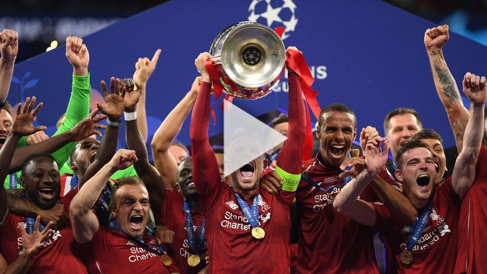 من احتفالات لاعبي ليفربول