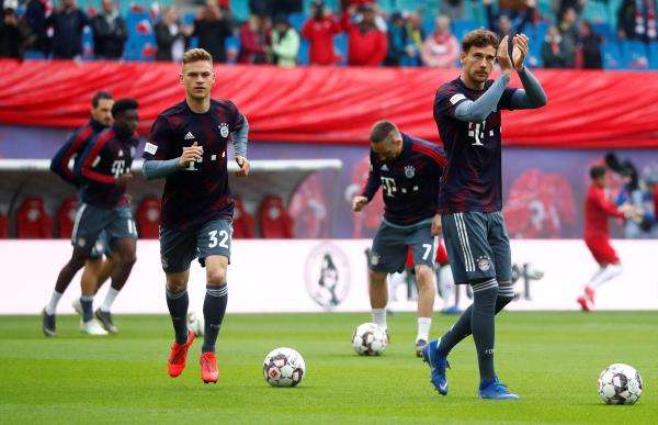 كيميتش مع لاعبي بايرن ميونخ