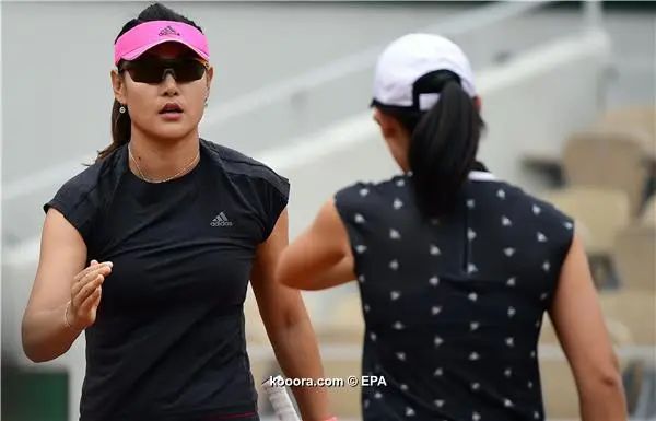 ?i=epa%2ftennis%2f2019-06%2f2019-06-09-07636584_epa