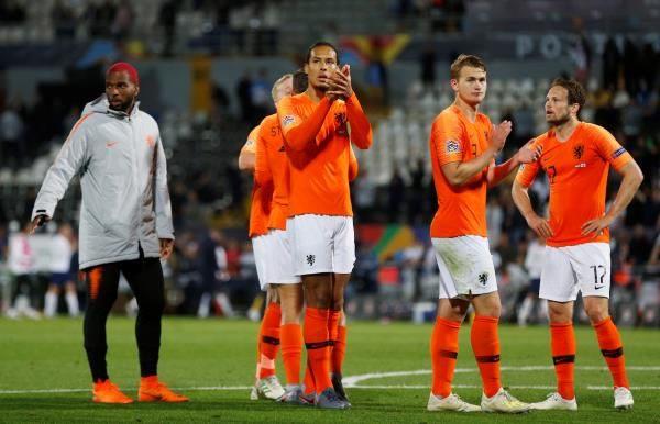 لاعبو هولندا