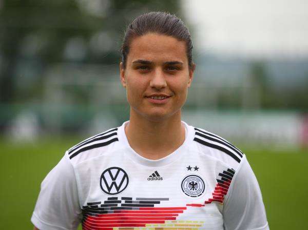 دزينيفر ماروزسان