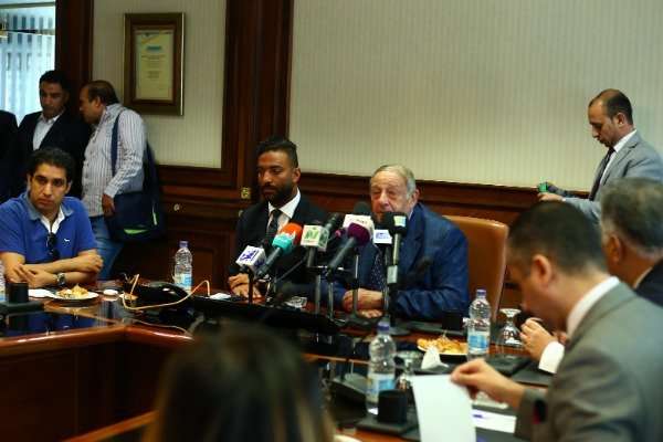 ميدو في مؤتمر تقديمه مدربا للمقاصة