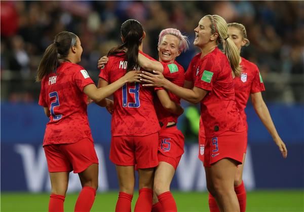 فرحة لاعبات الولايات المتحدة