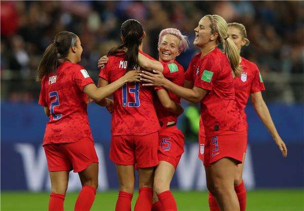 فرحة لاعبات الولايات المتحدة