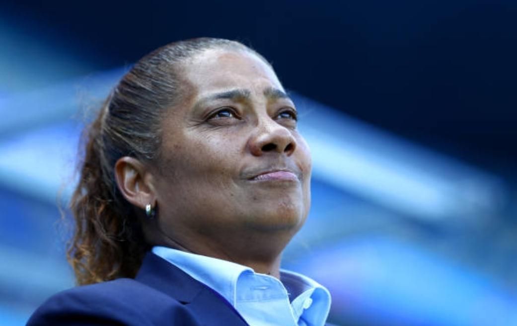 ديسيري إيليس