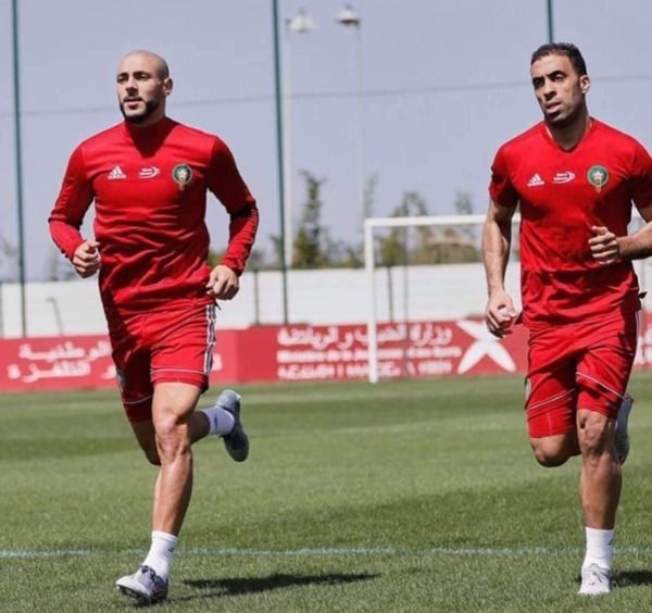 عبد الرزاق حمد الله (على اليمين)