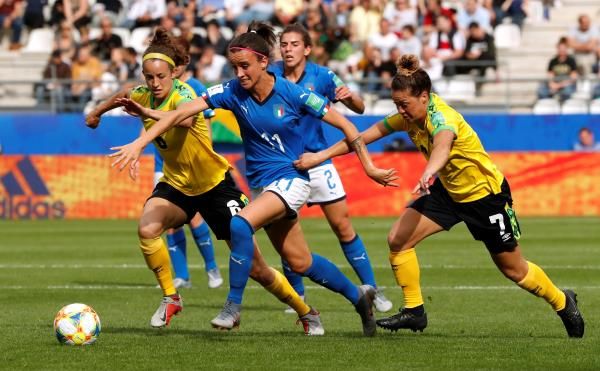 2019-06-14t162408z_1899329053_rc17dea17cd0_rtrmadp_3_soccer-worldcup-jam-ita_reuters