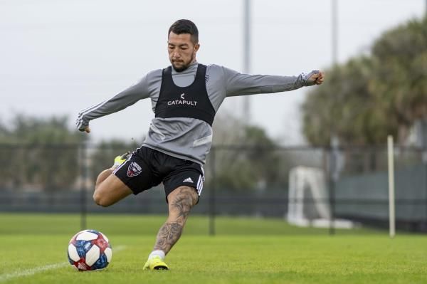  لوسيانو أكوستا