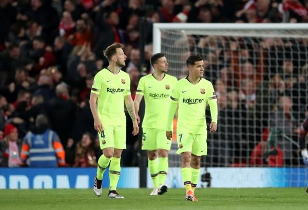 لاعبو برشلونة 