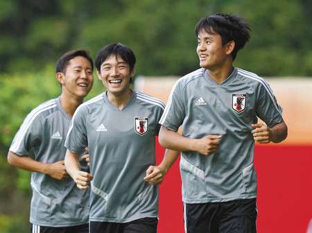 كوبو في تدريبات منتخب اليابان 