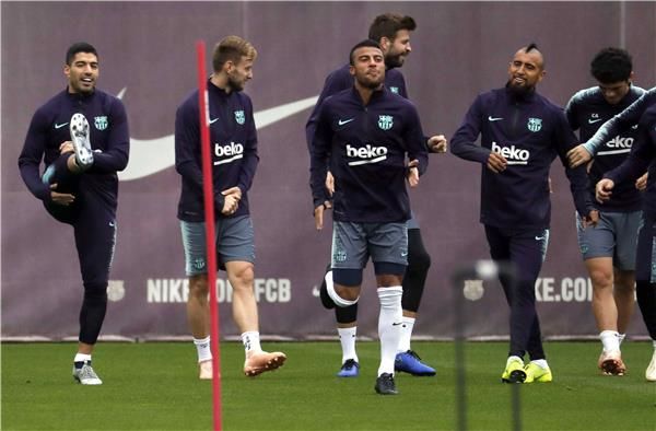 لاعبو برشلونة