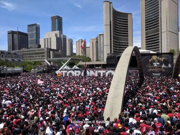 ?i=reuters%2f2019-06-17%2f2019-06-17t182750z_2033141454_rc19930ddb70_rtrmadp_3_basketball-nba-tor-parade_reuters