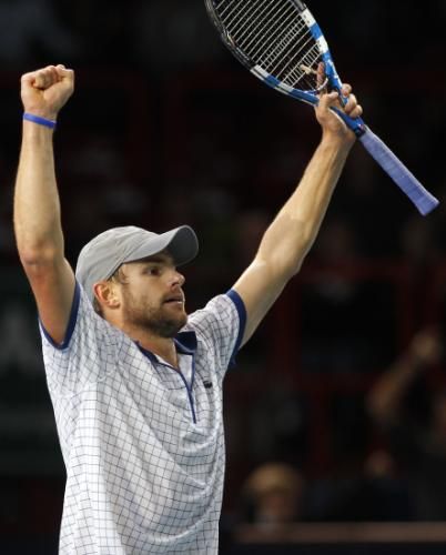 2010-11-11t114210z_01_bte210_rtridsp_3_tennis-men-masters_reuters