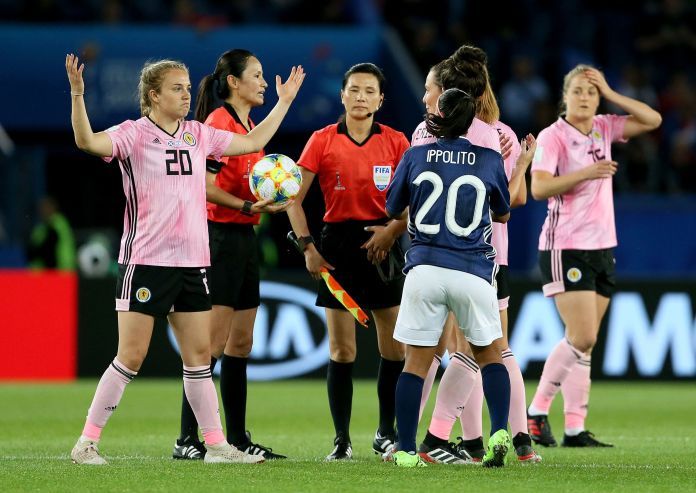 غضب لاعبات اسكتلندا بعد نهاية لقاء الأرجنتين