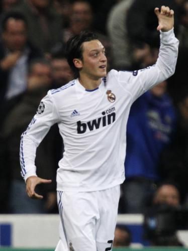 2010-10-19t193158z_01_mad114_rtridsp_3_soccer-champions_reuters