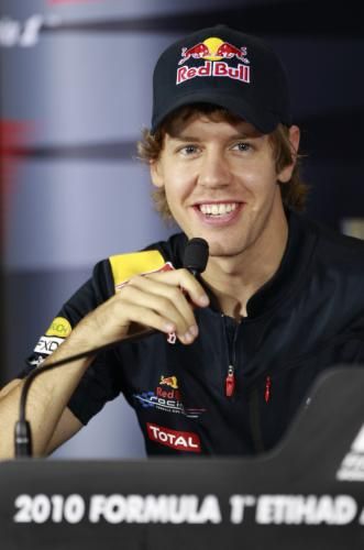 2010-11-11t123318z_01_yas105_rtridsp_3_motor-racing-prix_reuters