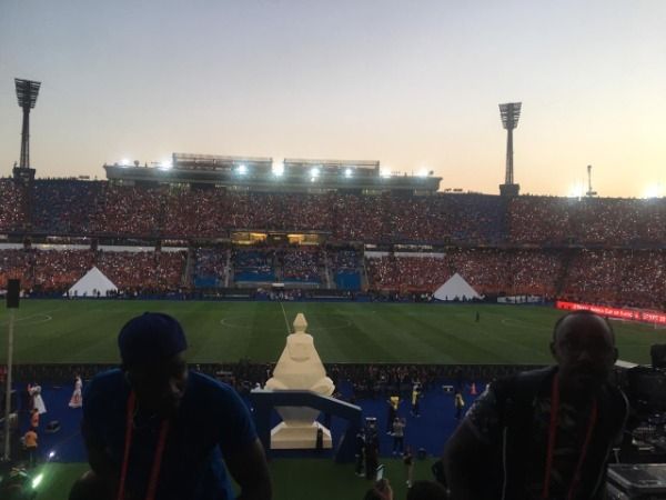 إستاد القاهرة