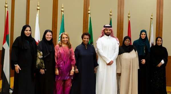 أعضاء اللجنة