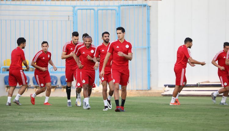 لاعبو الجزائر