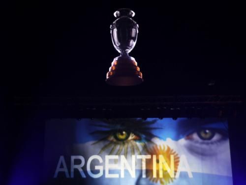 2010-11-11t220720z_01_bas28_rtridsp_3_soccer-latam-copa-draw_reuters