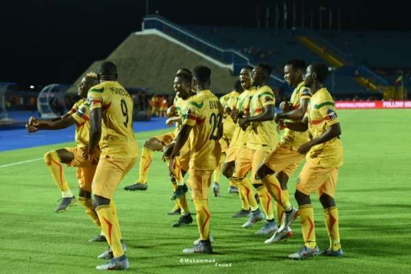 فرحة لاعبي مالي