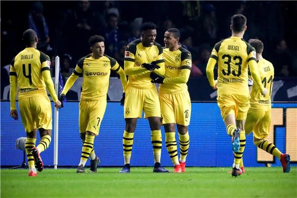 زاجادو مع لاعبي دورتموند