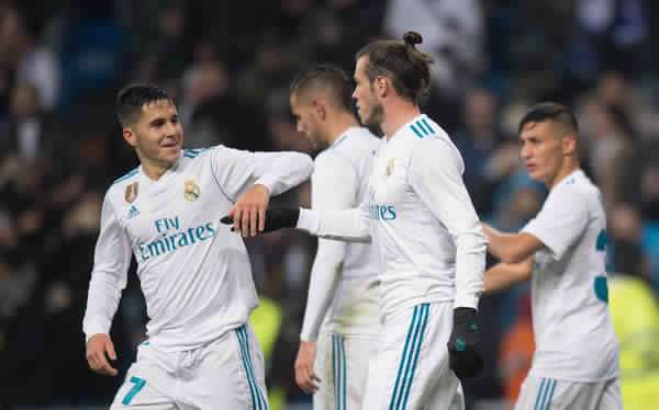 ألفارو تيخيرو مع لاعبي ريال مدريد