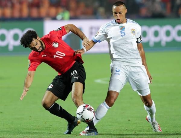 صلاح في مباراة الكونغو