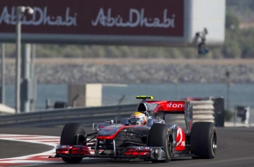 2010-11-12t115328z_01_yas10_rtridsp_3_motor-racing-prix_reuters