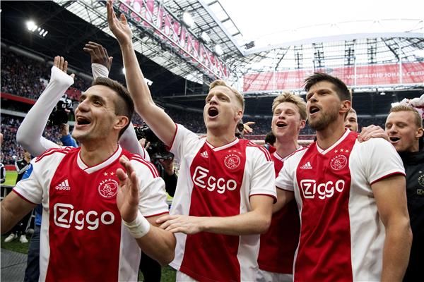 لاعبو أياكس 