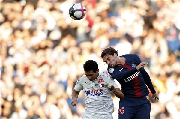 أدريان رابيو